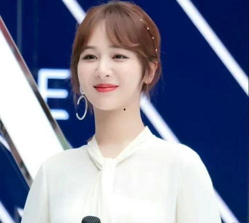 娱乐大晨姐吃瓜杨紫小说,杨紫的娱乐风云录