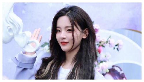 女生发吃瓜怎么回