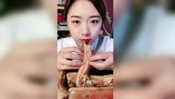 娱乐吃瓜酱女孩,吃瓜女孩的独家秘闻解析